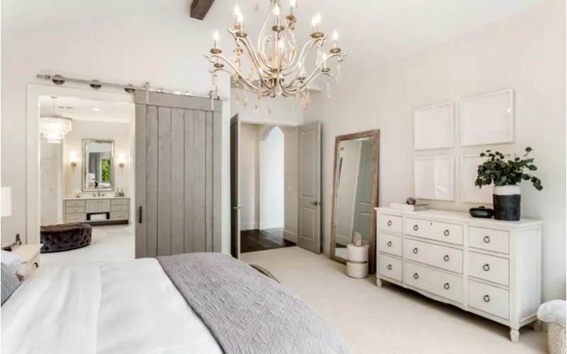 Image of a master bedroom for a piece on the average bedroom size