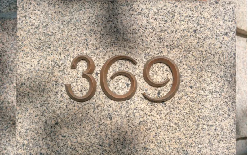 House Numbers in Creative Fonts 
