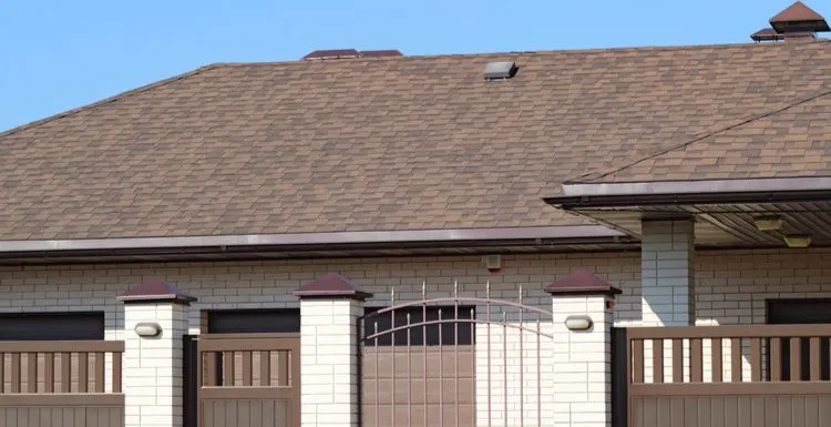 What Paint Goes With a Brown Roof? Discover All Color Options
