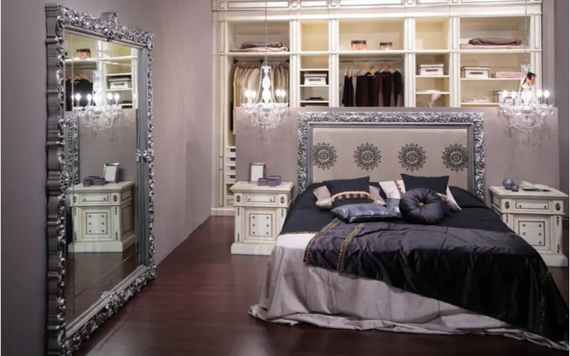 Touch of luxury gothic bedroom idea