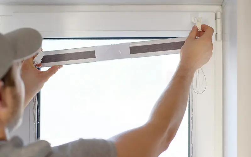 Installing no-drill blinds hooks
