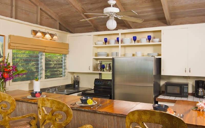 Finding a standard ceiling fan that matches your kitchen should be easy.